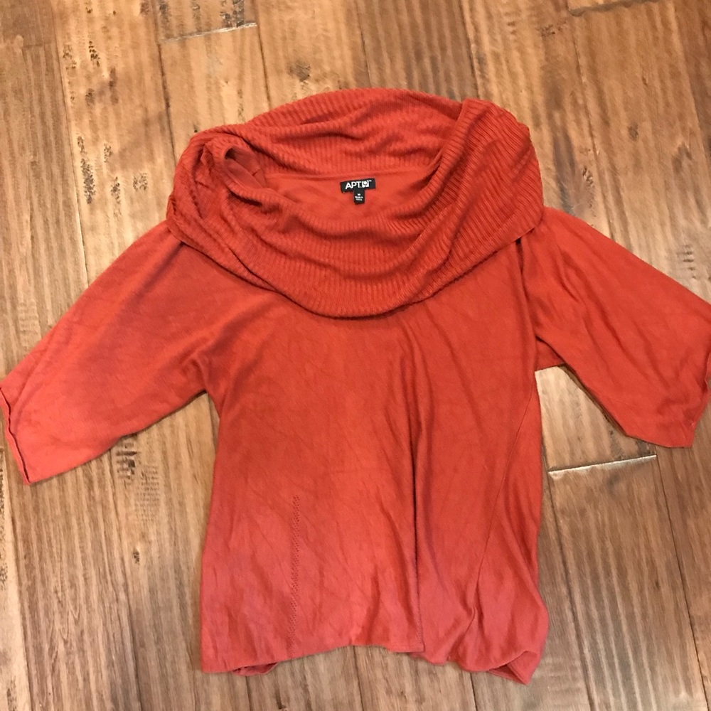 Bundled! 2 rust fall tops!